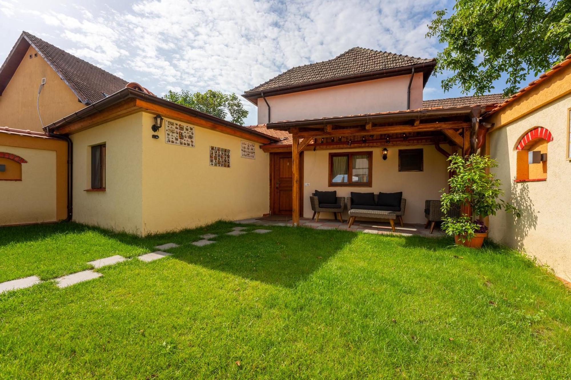 Carolina House Hotel Sighisoara Exterior photo